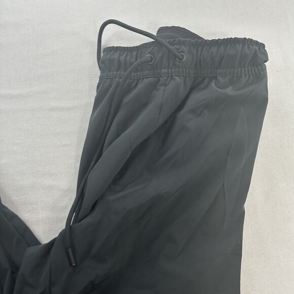 Nike Men’s Nylon Athletic Pants Size Medium Navy Black Drawstring - Picture 2 of 8